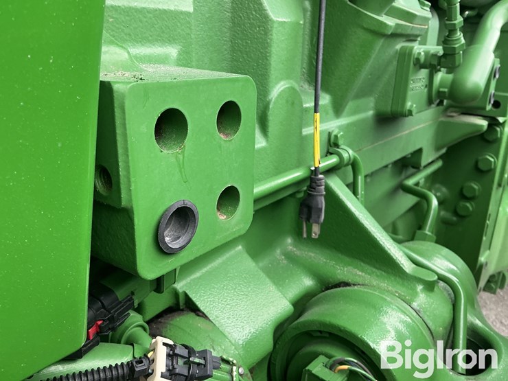 2013-john-deere-8285r-image-12