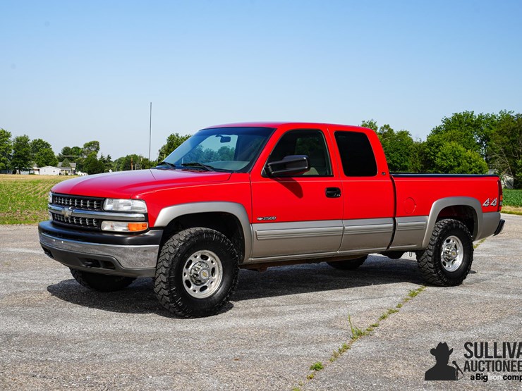 2000-chevrolet-silverado-2500-image-1