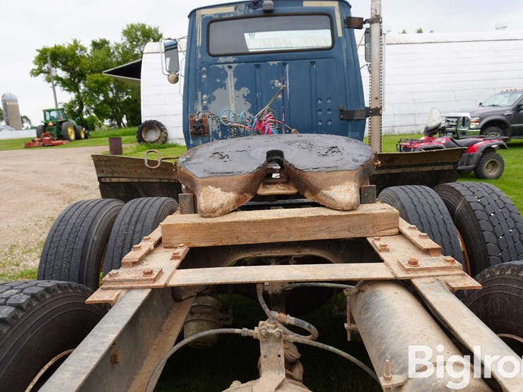 1994-ford-l8000-image-10
