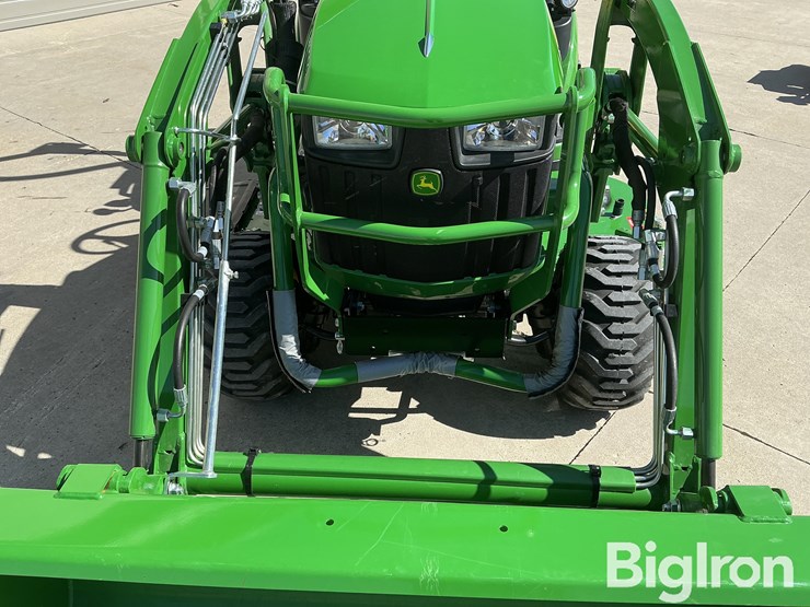 2021-john-deere-1025r-image-10