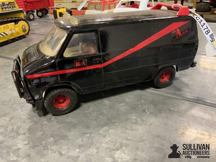 1983-ertl-the-a-team-van-w/mr.-t-action-figure-image-1