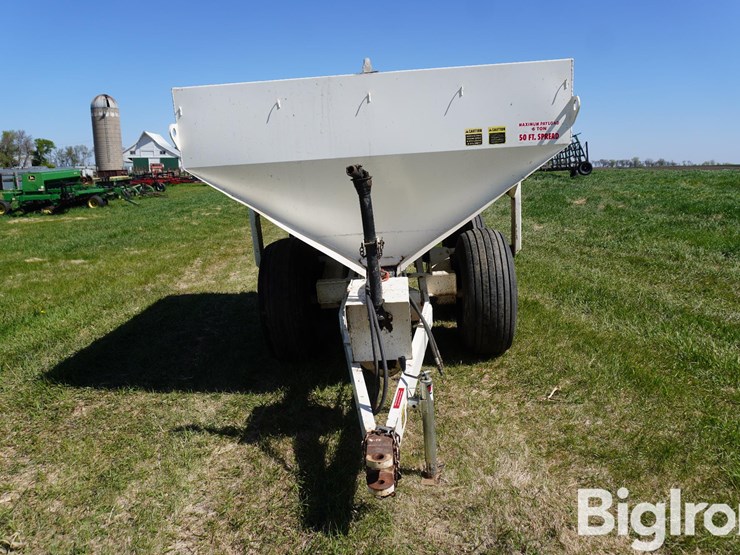 simonsen-smc-2064-fertilizer-spreader-image-2