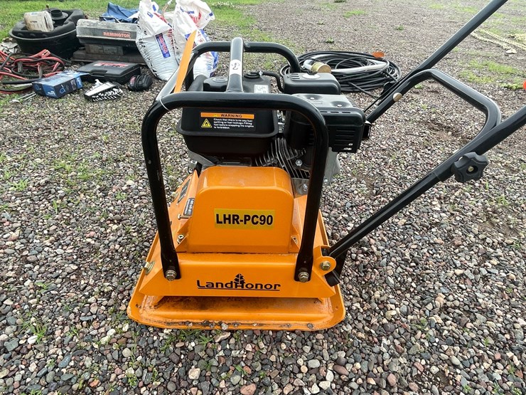 #4936-•-landhonor-gas-powered-plate-compactor-image-7