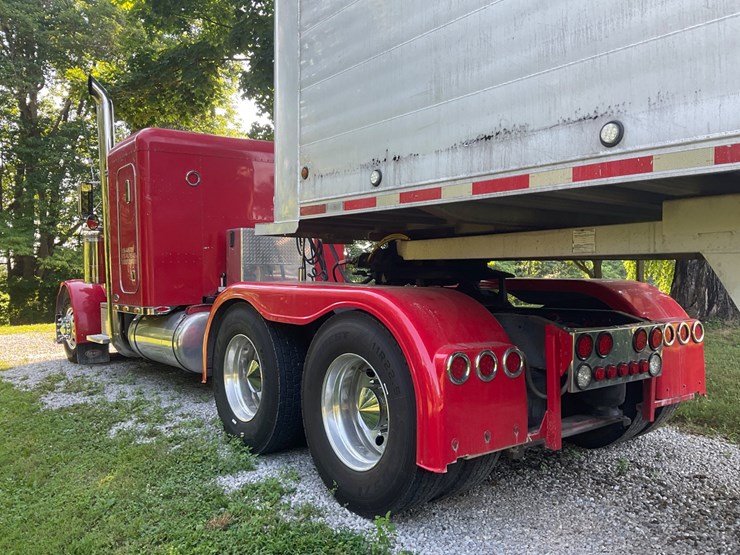 1998-peterbilt-379-image-4