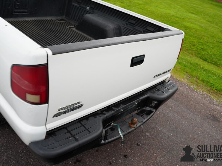 2001-chevrolet-s10-image-20