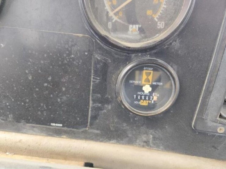 1996-caterpillar-d250e-image-39