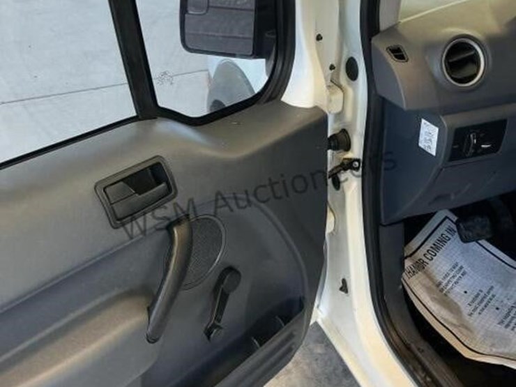 2012-ford-transit-connect-image-25