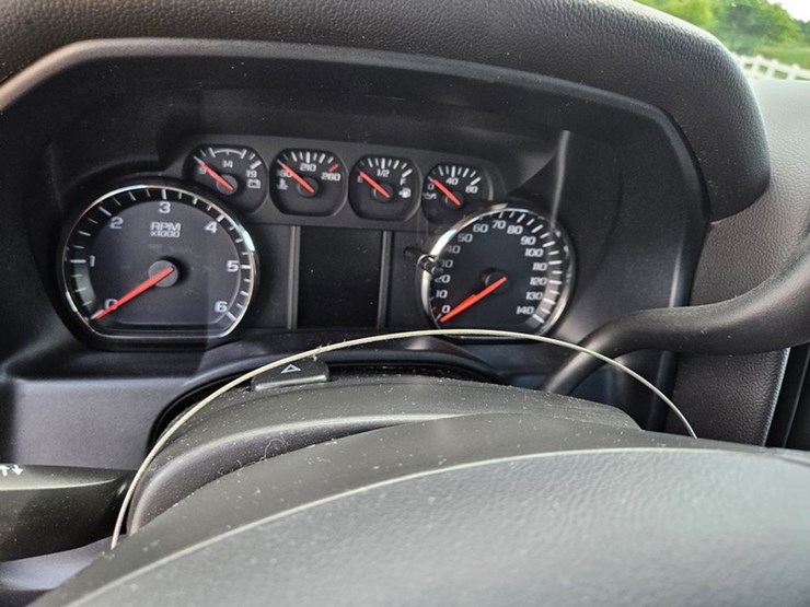 2018-chevrolet-2500-image-24