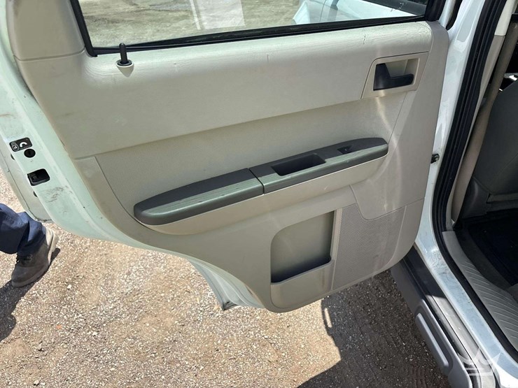 2009-ford-escape-image-21
