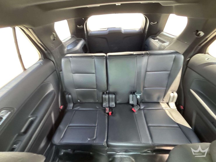 2018-ford-explorer-image-19