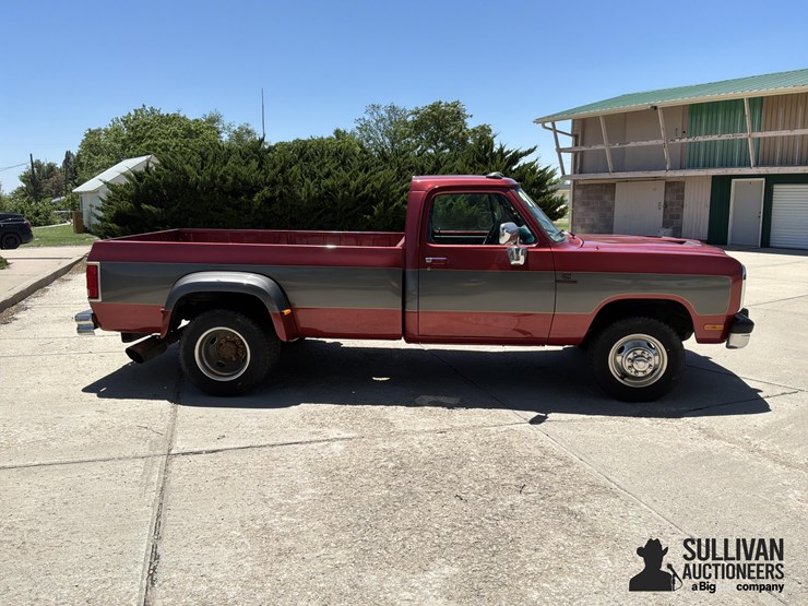1991-dodge-ram-3500-image-4
