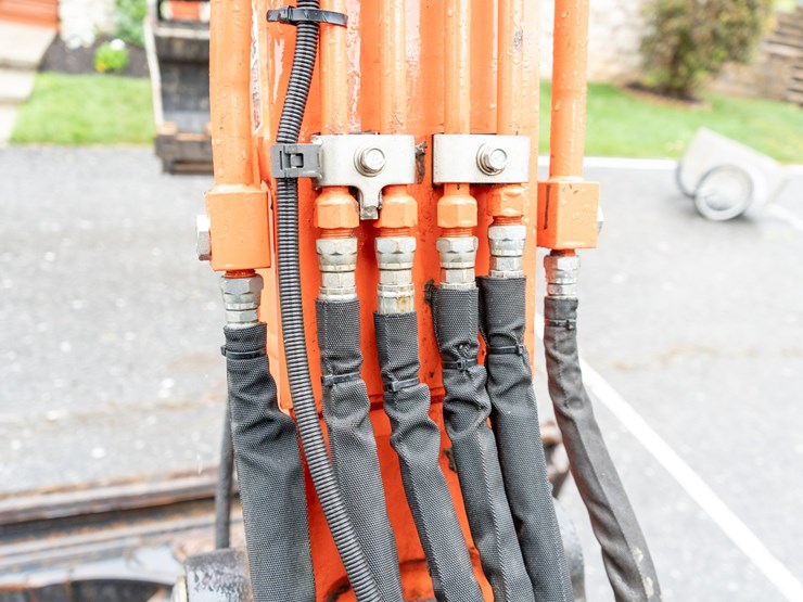 2023-kubota-u55-5-image-34