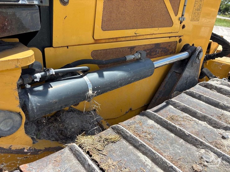 2018-deere-650k-image-16
