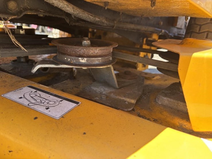 2007-cub-cadet-lt1045-image-15