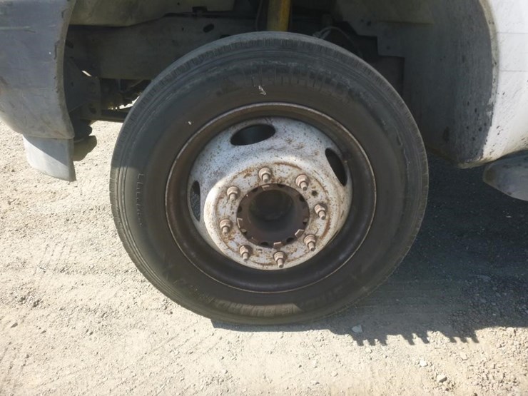 2003-ford-f550-image-18