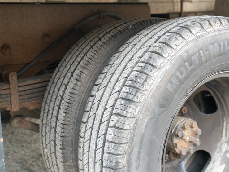 #155-•-2012-chevrolet-4500-flat-bed-truck-image-24