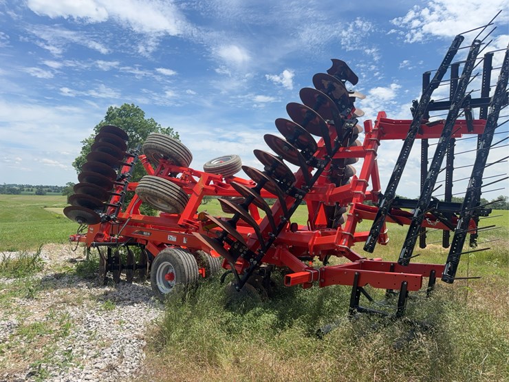kuhn-krause-8215-19-image-21