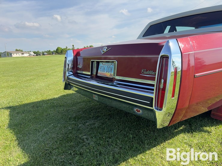 1983-cadillac-coupe-de-ville-2-door-coupe-image-16