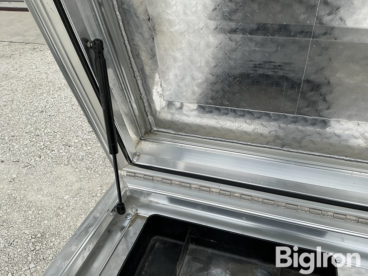 dee-zee-platinum-pickup-tool-box-image-15