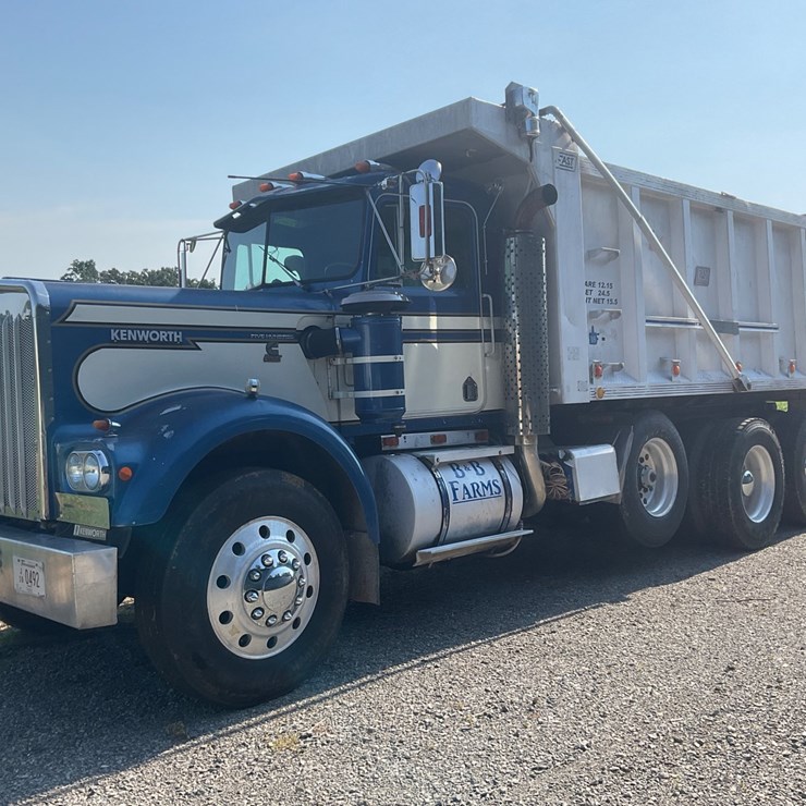 KENWORTH W900A