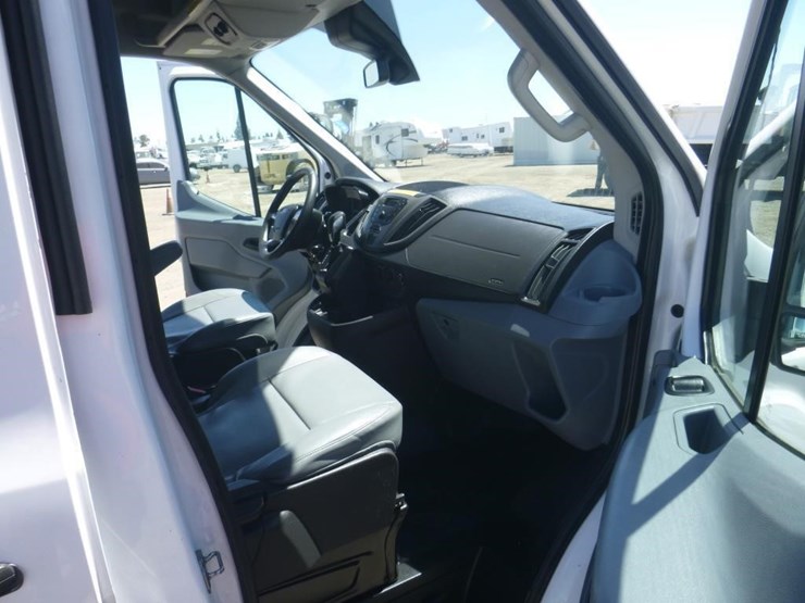 2019-ford-transit-image-6