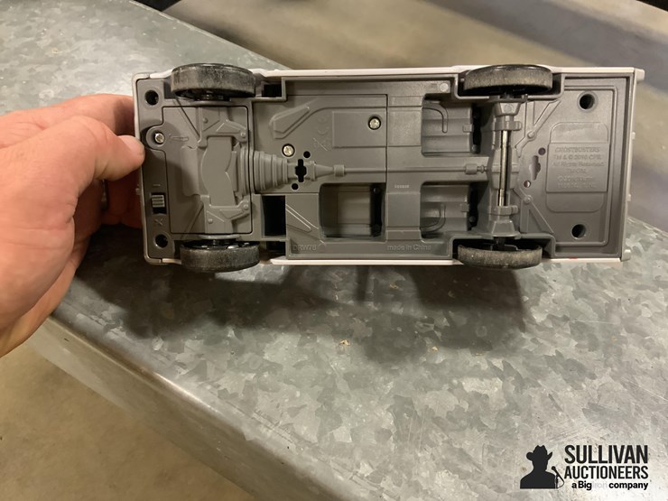 2016-tm-gm-ghostbusters-toy-car-image-9