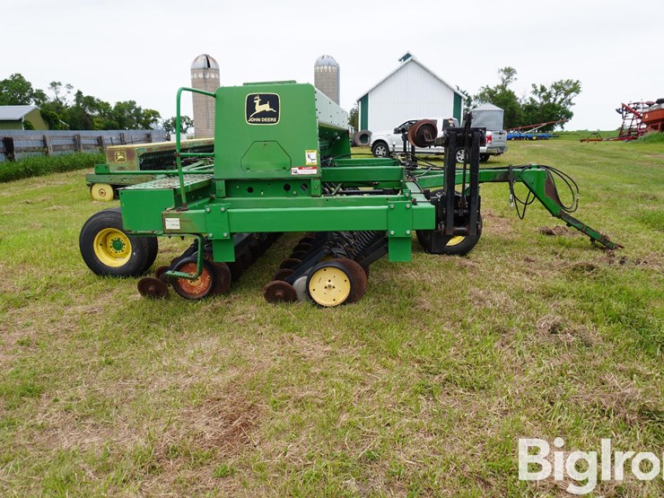 john-deere-750-image-4