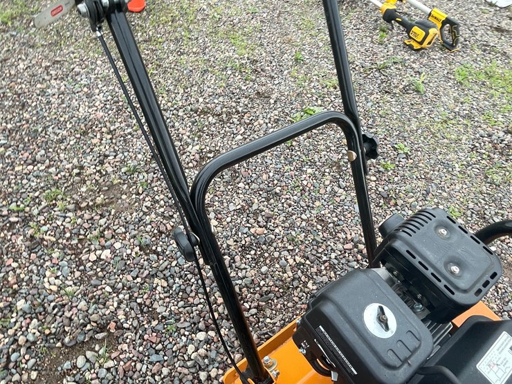 #4936-•-landhonor-gas-powered-plate-compactor-image-15