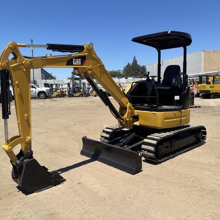 2018 CATERPILLAR 303E CR