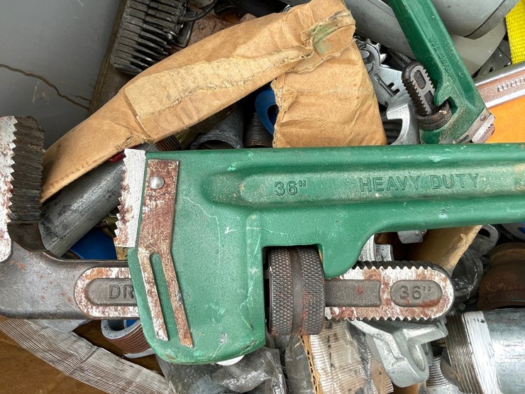 #4930-•-contents-of-job-box-image-3