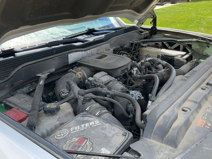 2015-chevrolet-3500-image-54