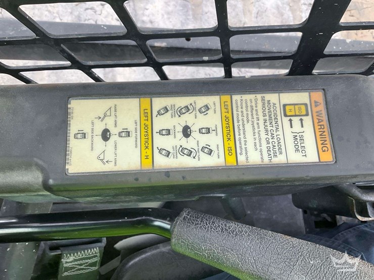 2022-bobcat-t740-image-20