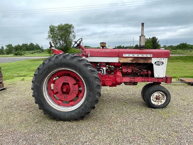 #4905-•-farmall-560-diesel-tractor-image-4