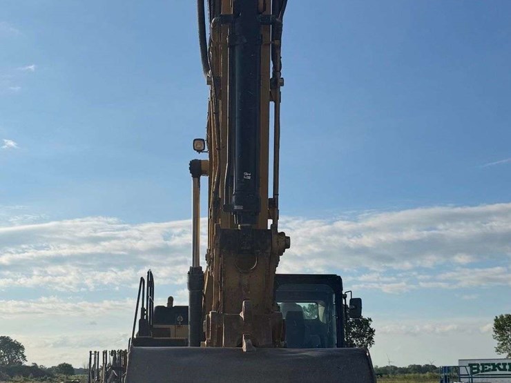 2014-caterpillar-336e-image-8