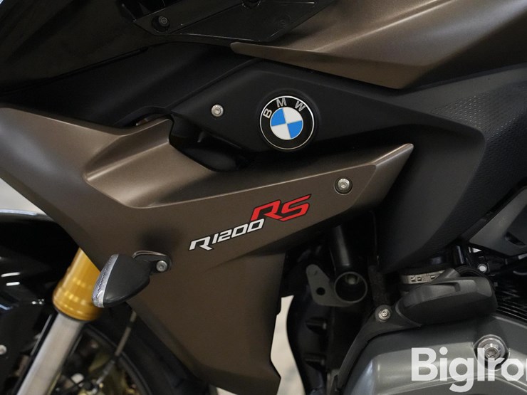 run-#12---2018-bmw-r1200-rs-sport-touring-motorcycle-image-15