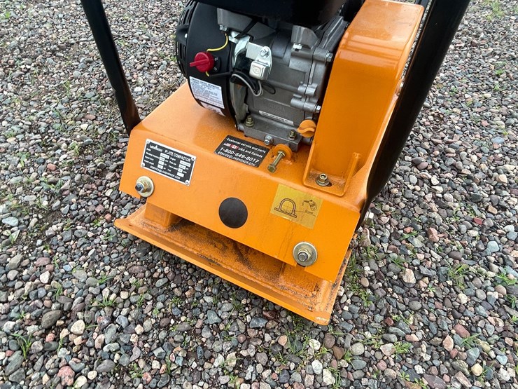 #4936-•-landhonor-gas-powered-plate-compactor-image-10