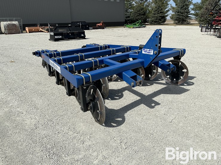 2015-blu-jet-trench-master-tile-line-filler-image-3