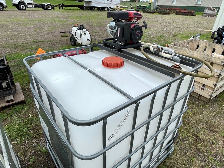 #4926-•-250-gallon-poly-tote-with-gas-powered-pump-image-4