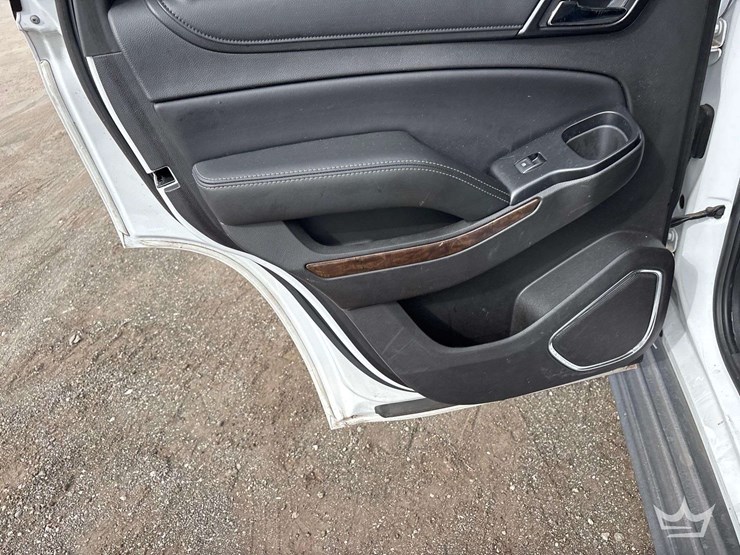 2019-chevrolet-tahoe-image-19