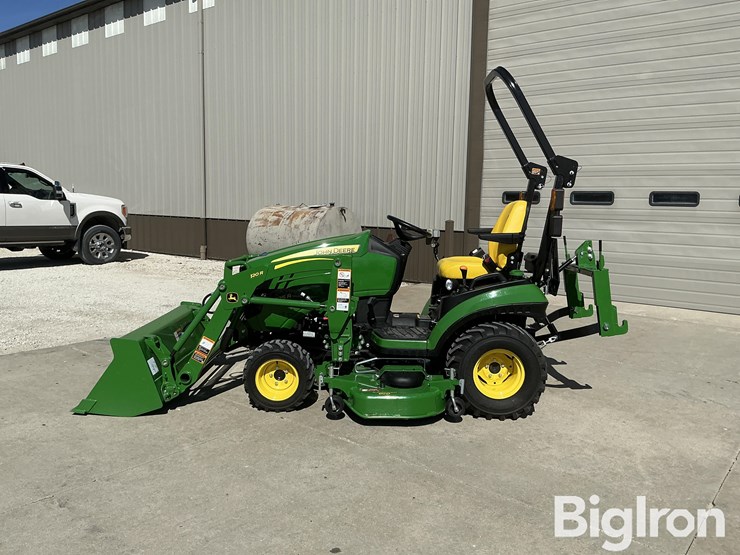 2021-john-deere-1025r-image-8