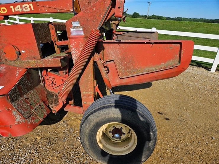 new-holland-1431-image-21