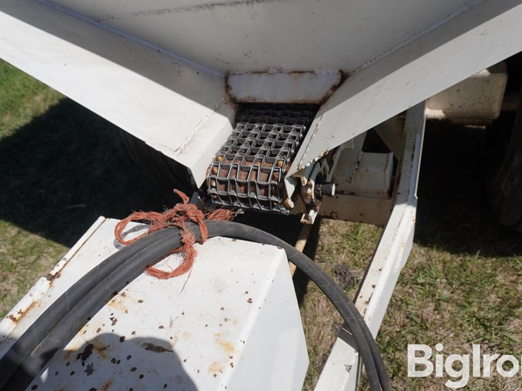 simonsen-smc-2064-fertilizer-spreader-image-11