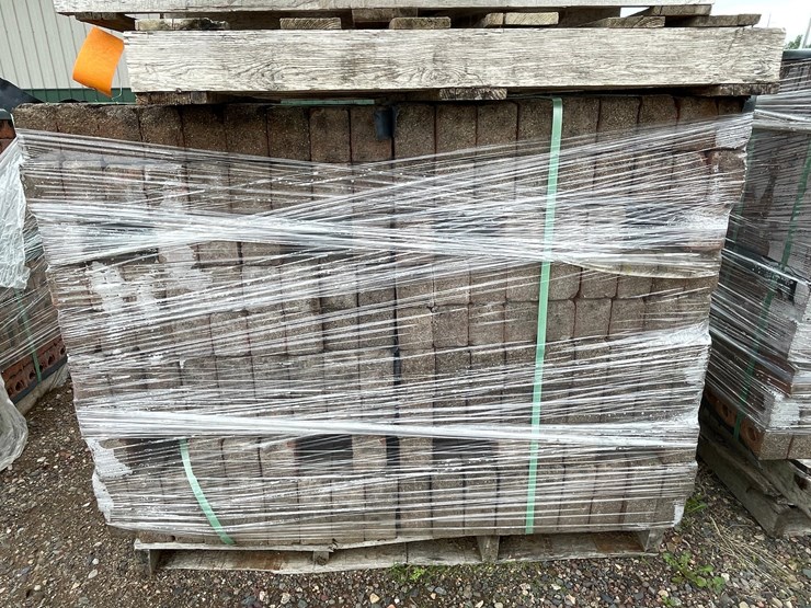 #4957-•-pallet-of-bricks-image-2