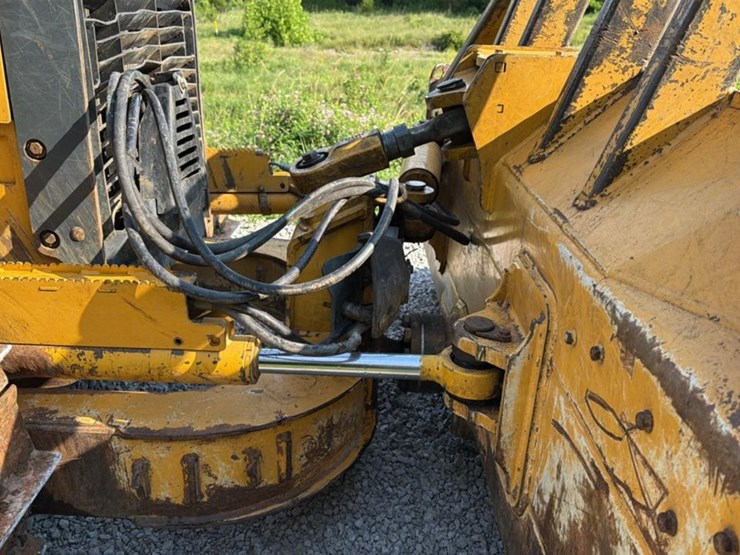 2012-john-deere-450-image-13