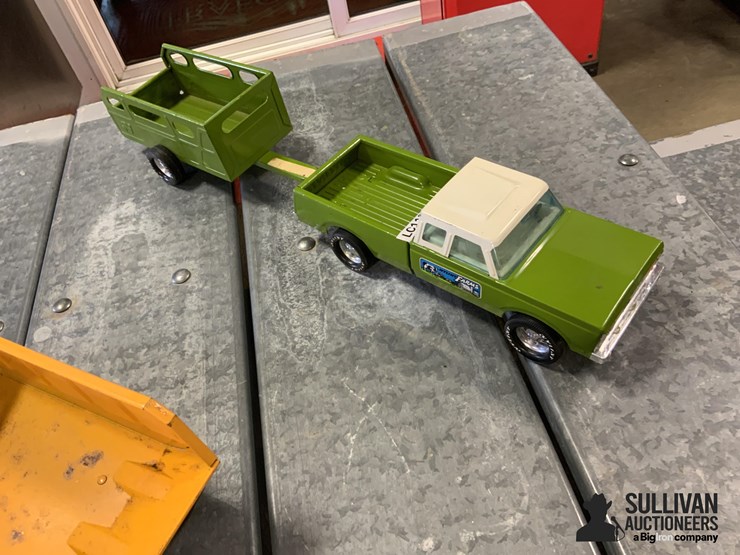 nylint-toy-pickup-&-trailer-image-3