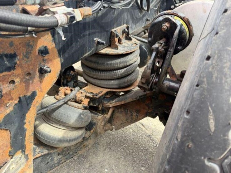 2021-kenworth-t880-image-56