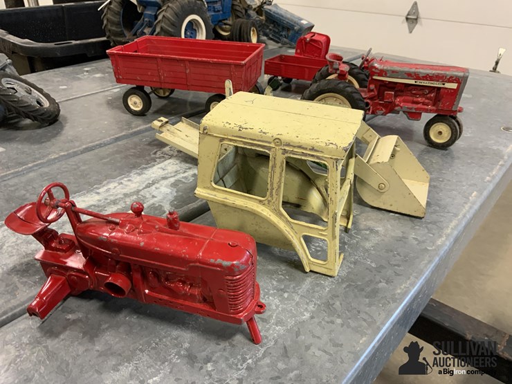 international-toy-tractors-and-parts-image-6