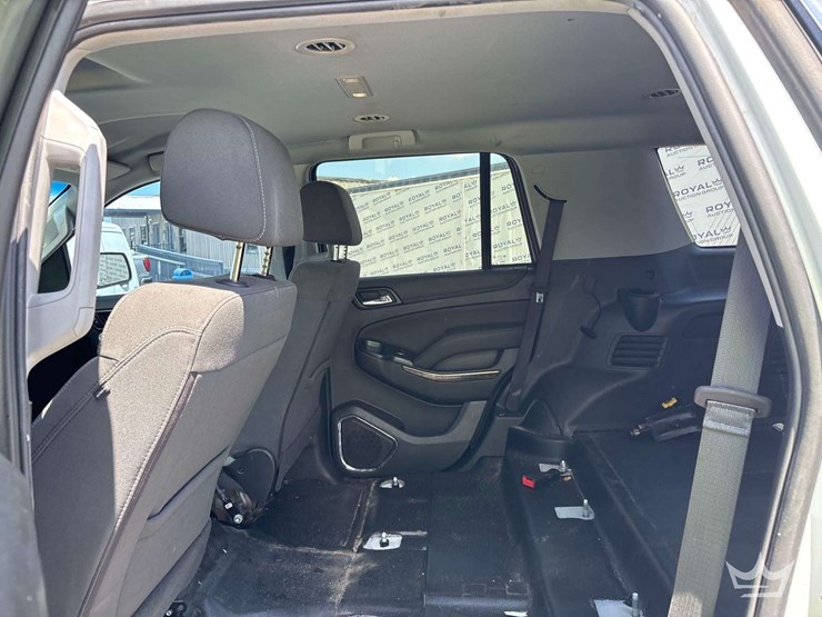 2019-chevrolet-tahoe-image-18