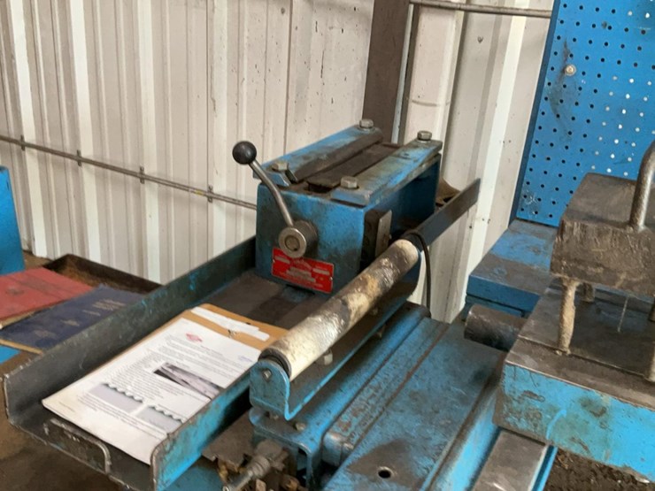 #185-•-armstrong-leveling-bench---dunaway-timber-image-24