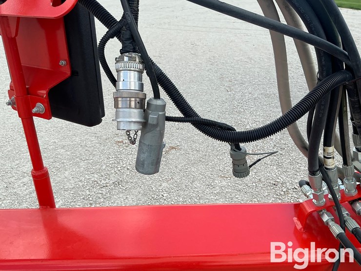 2017-kuhn-gladiator-1205-applicator-image-13